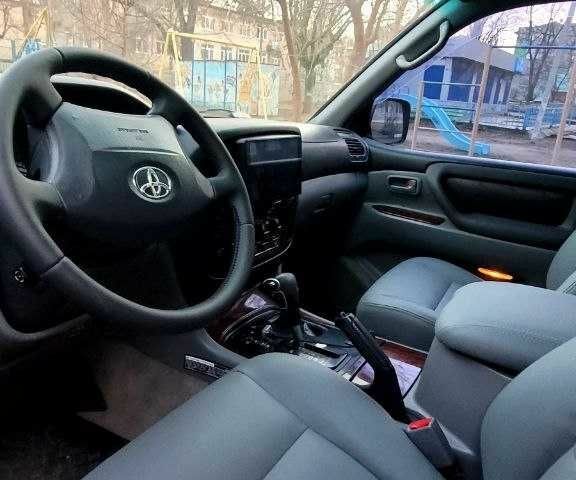 Чорний Тойота Ленд Крузер 100, об'ємом двигуна 4.7 л та пробігом 385 тис. км за 11500 $, фото 4 на Automoto.ua