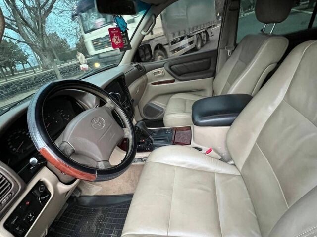 Черный Тойота Ленд Крузер 100, объемом двигателя 0 л и пробегом 429 тыс. км за 10200 $, фото 1 на Automoto.ua