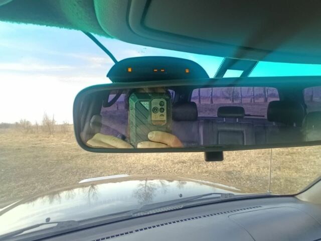 Черный Тойота Ленд Крузер 100, объемом двигателя 4.7 л и пробегом 442 тыс. км за 10000 $, фото 5 на Automoto.ua