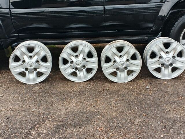 Черный Тойота Ленд Крузер 100, объемом двигателя 4.7 л и пробегом 442 тыс. км за 10000 $, фото 13 на Automoto.ua