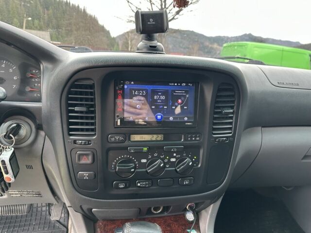 Чорний Тойота Ленд Крузер 100, об'ємом двигуна 4.7 л та пробігом 320 тис. км за 20500 $, фото 8 на Automoto.ua