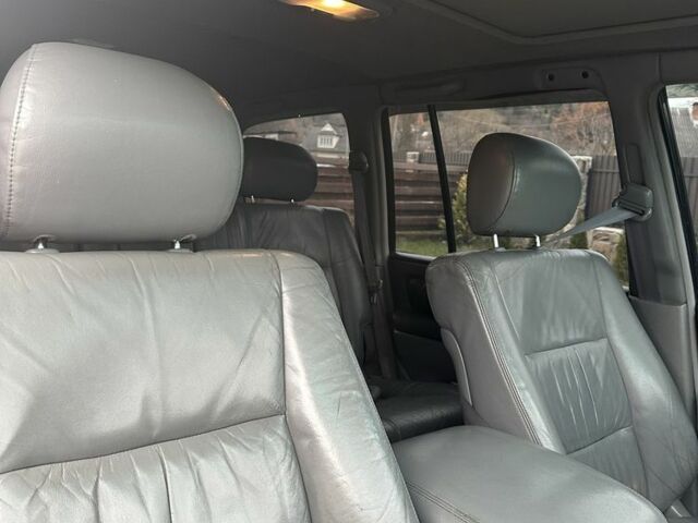 Чорний Тойота Ленд Крузер 100, об'ємом двигуна 4.7 л та пробігом 320 тис. км за 20500 $, фото 18 на Automoto.ua