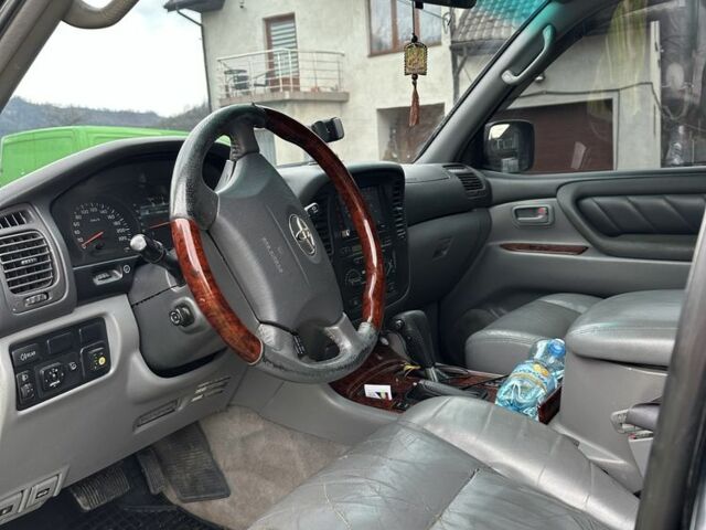 Чорний Тойота Ленд Крузер 100, об'ємом двигуна 4.7 л та пробігом 320 тис. км за 20500 $, фото 6 на Automoto.ua