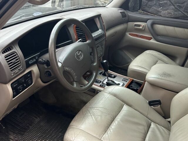 Черный Тойота Ленд Крузер 100, объемом двигателя 4.7 л и пробегом 290 тыс. км за 15999 $, фото 3 на Automoto.ua