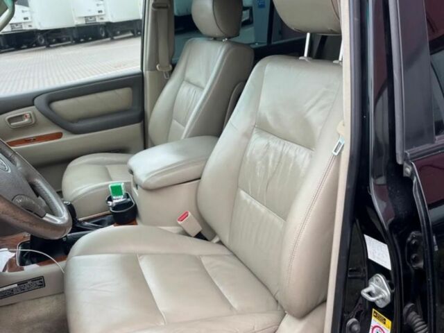 Черный Тойота Ленд Крузер 100, объемом двигателя 4.2 л и пробегом 277 тыс. км за 3300 $, фото 4 на Automoto.ua