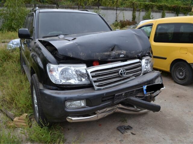 Черный Тойота Ленд Крузер 100, объемом двигателя 4.7 л и пробегом 145 тыс. км за 8500 $, фото 1 на Automoto.ua