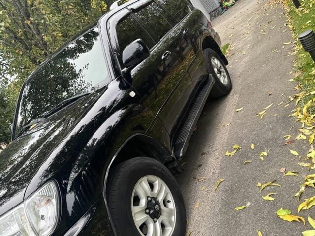 Чорний Тойота Ленд Крузер 100, об'ємом двигуна 4.7 л та пробігом 390 тис. км за 16750 $, фото 1 на Automoto.ua