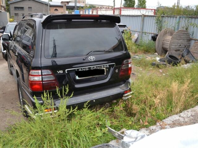 Черный Тойота Ленд Крузер 100, объемом двигателя 4.7 л и пробегом 145 тыс. км за 8500 $, фото 6 на Automoto.ua