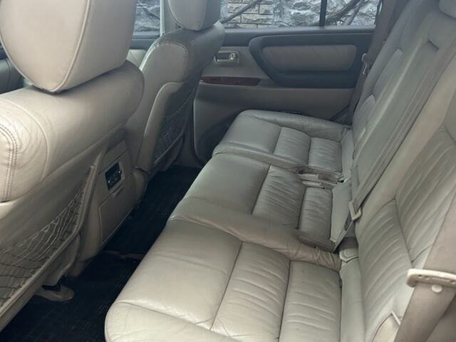 Черный Тойота Ленд Крузер 100, объемом двигателя 4.7 л и пробегом 290 тыс. км за 15999 $, фото 4 на Automoto.ua