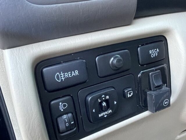 Черный Тойота Ленд Крузер 100, объемом двигателя 4.7 л и пробегом 245 тыс. км за 12200 $, фото 22 на Automoto.ua