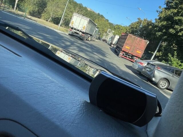 Черный Тойота Ленд Крузер 100, объемом двигателя 4.7 л и пробегом 245 тыс. км за 12200 $, фото 13 на Automoto.ua