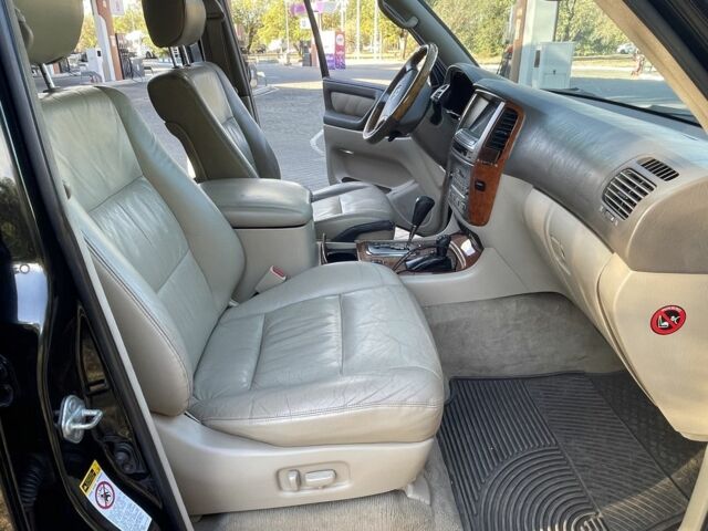 Черный Тойота Ленд Крузер 100, объемом двигателя 4.7 л и пробегом 245 тыс. км за 12200 $, фото 12 на Automoto.ua