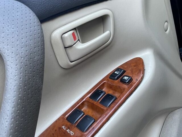 Черный Тойота Ленд Крузер 100, объемом двигателя 4.7 л и пробегом 245 тыс. км за 12200 $, фото 15 на Automoto.ua