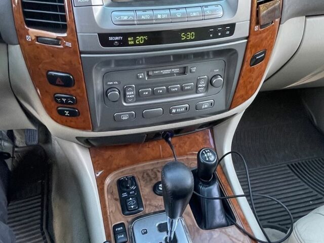 Черный Тойота Ленд Крузер 100, объемом двигателя 4.7 л и пробегом 245 тыс. км за 12200 $, фото 23 на Automoto.ua