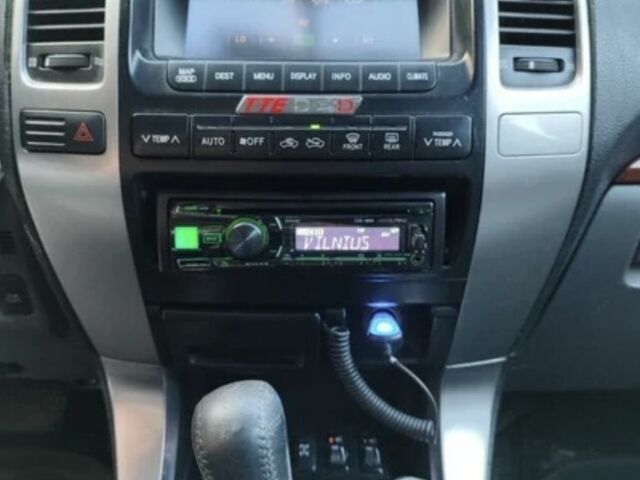 Чорний Тойота Ленд Крузер 100, об'ємом двигуна 3 л та пробігом 230 тис. км за 4100 $, фото 8 на Automoto.ua