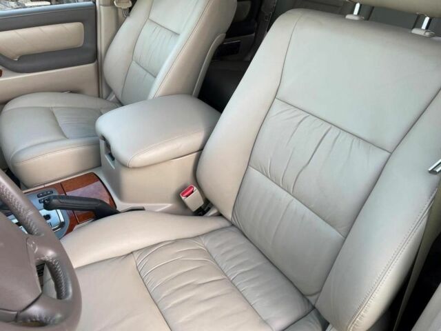 Чорний Тойота Ленд Крузер 100, об'ємом двигуна 3 л та пробігом 256 тис. км за 3450 $, фото 7 на Automoto.ua