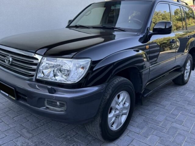 Черный Тойота Ленд Крузер 100, объемом двигателя 4.7 л и пробегом 392 тыс. км за 17000 $, фото 1 на Automoto.ua