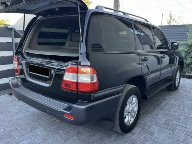 Черный Тойота Ленд Крузер 100, объемом двигателя 4.7 л и пробегом 392 тыс. км за 17000 $, фото 4 на Automoto.ua