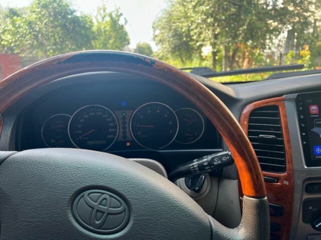 Черный Тойота Ленд Крузер 100, объемом двигателя 4.5 л и пробегом 341 тыс. км за 13499 $, фото 16 на Automoto.ua