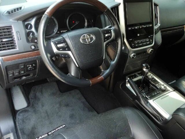 Черный Тойота Ленд Крузер 100, объемом двигателя 5.7 л и пробегом 65 тыс. км за 8500 $, фото 6 на Automoto.ua