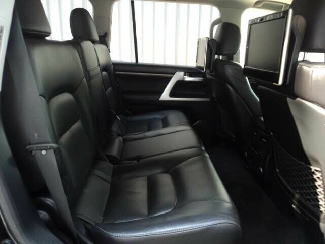 Черный Тойота Ленд Крузер 100, объемом двигателя 5.7 л и пробегом 65 тыс. км за 8500 $, фото 9 на Automoto.ua