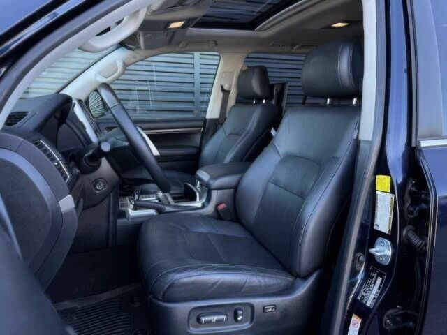 Черный Тойота Ленд Крузер 100, объемом двигателя 5.7 л и пробегом 50 тыс. км за 20000 $, фото 8 на Automoto.ua