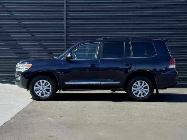 Черный Тойота Ленд Крузер 100, объемом двигателя 5.7 л и пробегом 50 тыс. км за 20000 $, фото 7 на Automoto.ua