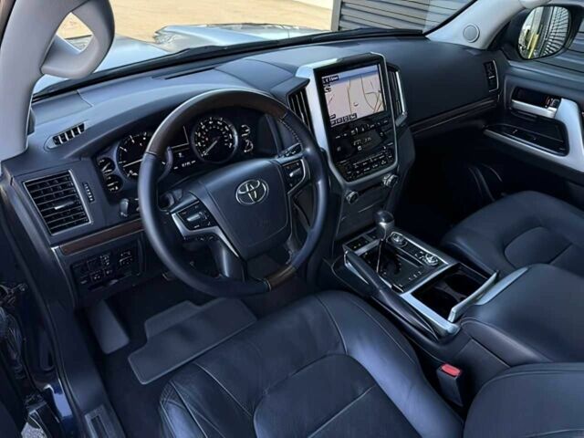 Черный Тойота Ленд Крузер 100, объемом двигателя 5.7 л и пробегом 40 тыс. км за 30000 $, фото 9 на Automoto.ua