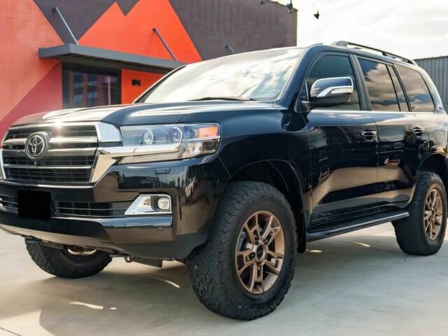 Черный Тойота Ленд Крузер 100, объемом двигателя 5.7 л и пробегом 38 тыс. км за 45000 $, фото 2 на Automoto.ua