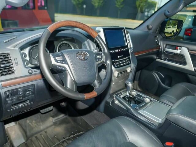 Черный Тойота Ленд Крузер 100, объемом двигателя 5.7 л и пробегом 38 тыс. км за 45000 $, фото 10 на Automoto.ua