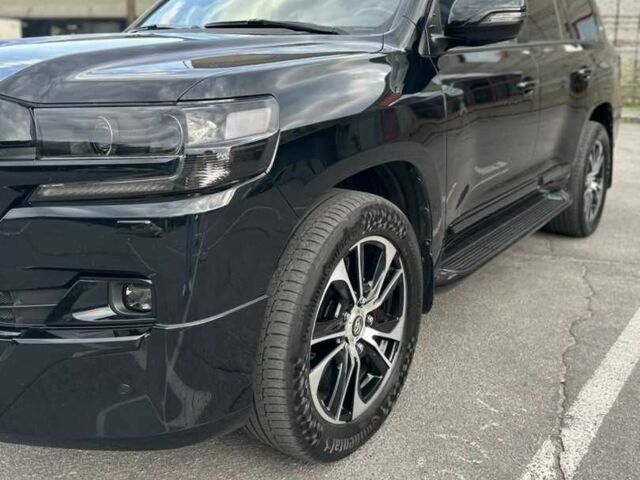 Черный Тойота Ленд Крузер 100, объемом двигателя 4.46 л и пробегом 134 тыс. км за 66000 $, фото 1 на Automoto.ua