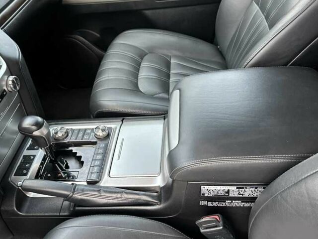 Черный Тойота Ленд Крузер 100, объемом двигателя 4.46 л и пробегом 134 тыс. км за 66000 $, фото 17 на Automoto.ua