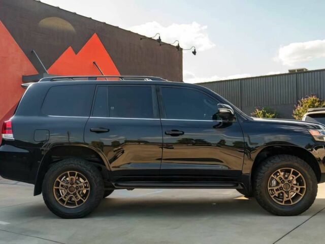 Черный Тойота Ленд Крузер 100, объемом двигателя 5.7 л и пробегом 38 тыс. км за 45000 $, фото 7 на Automoto.ua