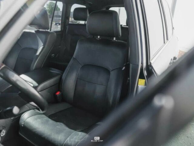 Черный Тойота Ленд Крузер 100, объемом двигателя 5.7 л и пробегом 34 тыс. км за 32000 $, фото 8 на Automoto.ua