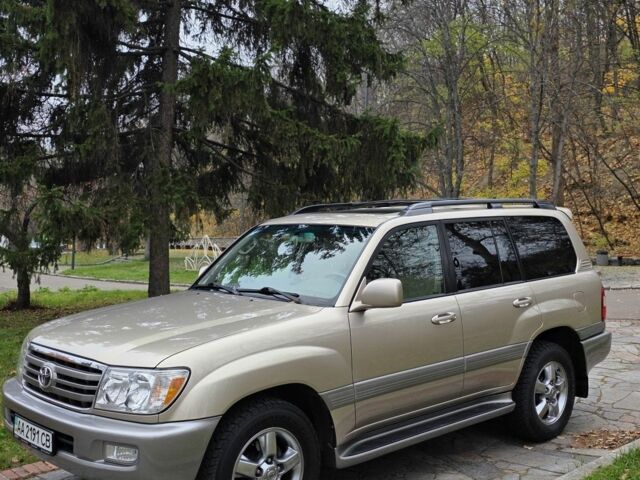 Желтый Тойота Ленд Крузер 100, объемом двигателя 4.7 л и пробегом 99 тыс. км за 35000 $, фото 3 на Automoto.ua