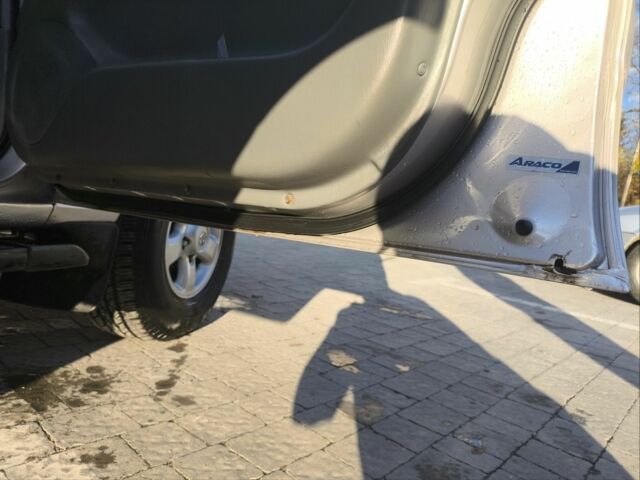 Сірий Тойота Ленд Крузер 100, об'ємом двигуна 4.7 л та пробігом 484 тис. км за 13000 $, фото 12 на Automoto.ua