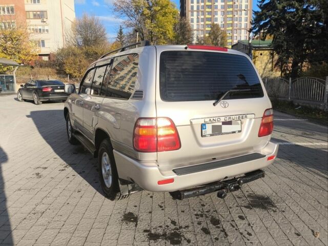 Сірий Тойота Ленд Крузер 100, об'ємом двигуна 4.7 л та пробігом 484 тис. км за 13000 $, фото 1 на Automoto.ua