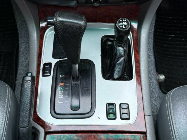 Сірий Тойота Ленд Крузер 100, об'ємом двигуна 4.7 л та пробігом 460 тис. км за 8500 $, фото 22 на Automoto.ua