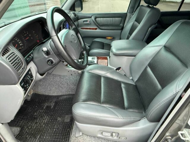 Сірий Тойота Ленд Крузер 100, об'ємом двигуна 4.7 л та пробігом 460 тис. км за 8500 $, фото 13 на Automoto.ua