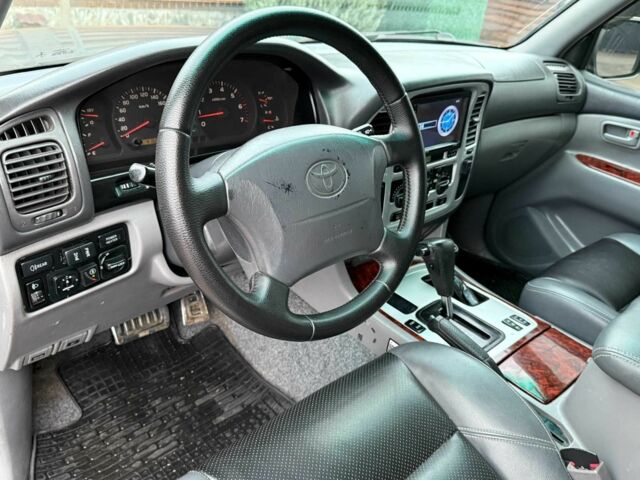 Сірий Тойота Ленд Крузер 100, об'ємом двигуна 4.7 л та пробігом 460 тис. км за 8500 $, фото 15 на Automoto.ua