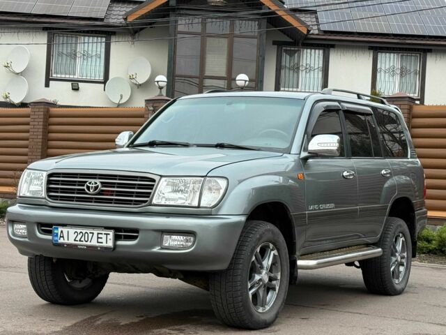 Сірий Тойота Ленд Крузер 100, об'ємом двигуна 4.7 л та пробігом 460 тис. км за 8500 $, фото 1 на Automoto.ua