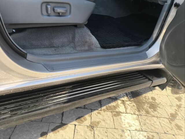 Сірий Тойота Ленд Крузер 100, об'ємом двигуна 4.7 л та пробігом 484 тис. км за 13000 $, фото 13 на Automoto.ua