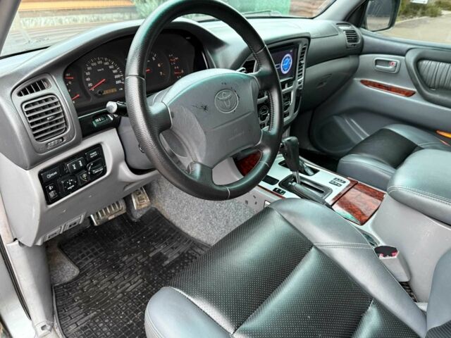 Сірий Тойота Ленд Крузер 100, об'ємом двигуна 4.7 л та пробігом 460 тис. км за 8500 $, фото 14 на Automoto.ua