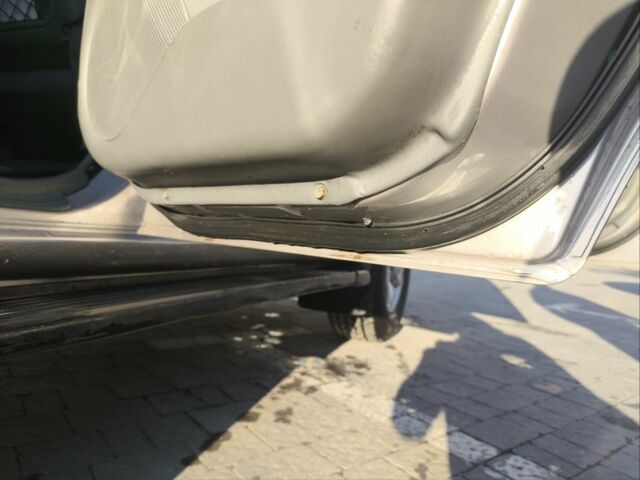 Сірий Тойота Ленд Крузер 100, об'ємом двигуна 4.7 л та пробігом 484 тис. км за 13000 $, фото 10 на Automoto.ua