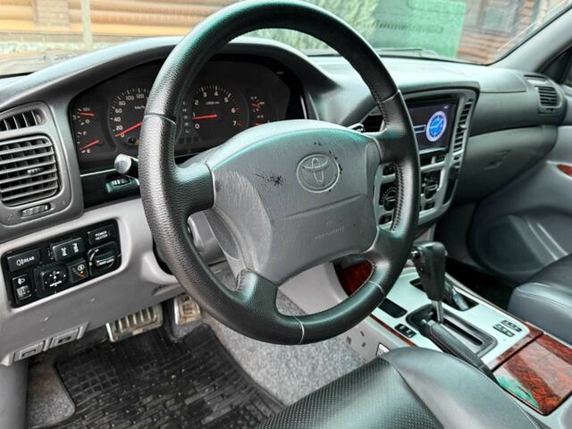 Сірий Тойота Ленд Крузер 100, об'ємом двигуна 4.7 л та пробігом 460 тис. км за 8500 $, фото 16 на Automoto.ua