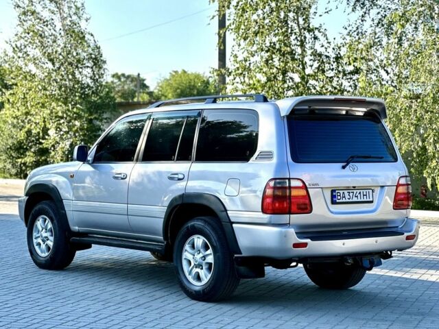Сірий Тойота Ленд Крузер 100, об'ємом двигуна 4.7 л та пробігом 273 тис. км за 12500 $, фото 3 на Automoto.ua