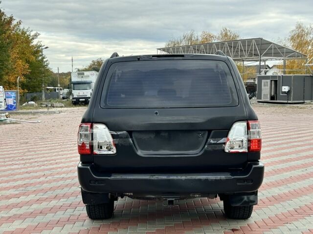 Серый Тойота Ленд Крузер 100, объемом двигателя 4.7 л и пробегом 300 тыс. км за 5950 $, фото 3 на Automoto.ua