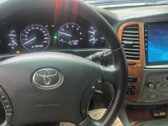 Серый Тойота Ленд Крузер 100, объемом двигателя 4.2 л и пробегом 437 тыс. км за 18800 $, фото 4 на Automoto.ua