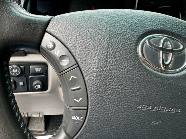 Серый Тойота Ленд Крузер 100, объемом двигателя 4.7 л и пробегом 390 тыс. км за 14990 $, фото 32 на Automoto.ua