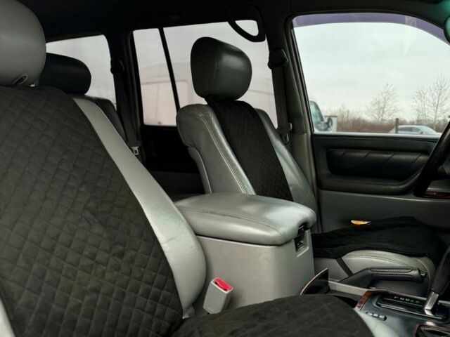 Серый Тойота Ленд Крузер 100, объемом двигателя 4.7 л и пробегом 390 тыс. км за 11650 $, фото 10 на Automoto.ua